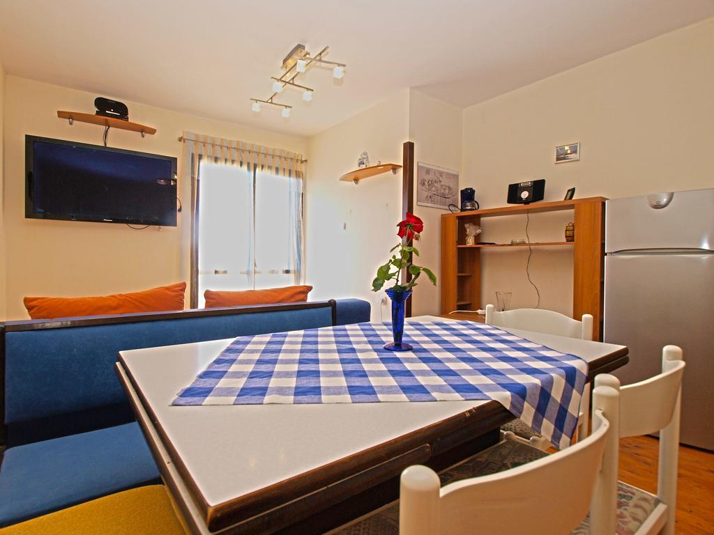 Apartments Antica Pula Exterior photo